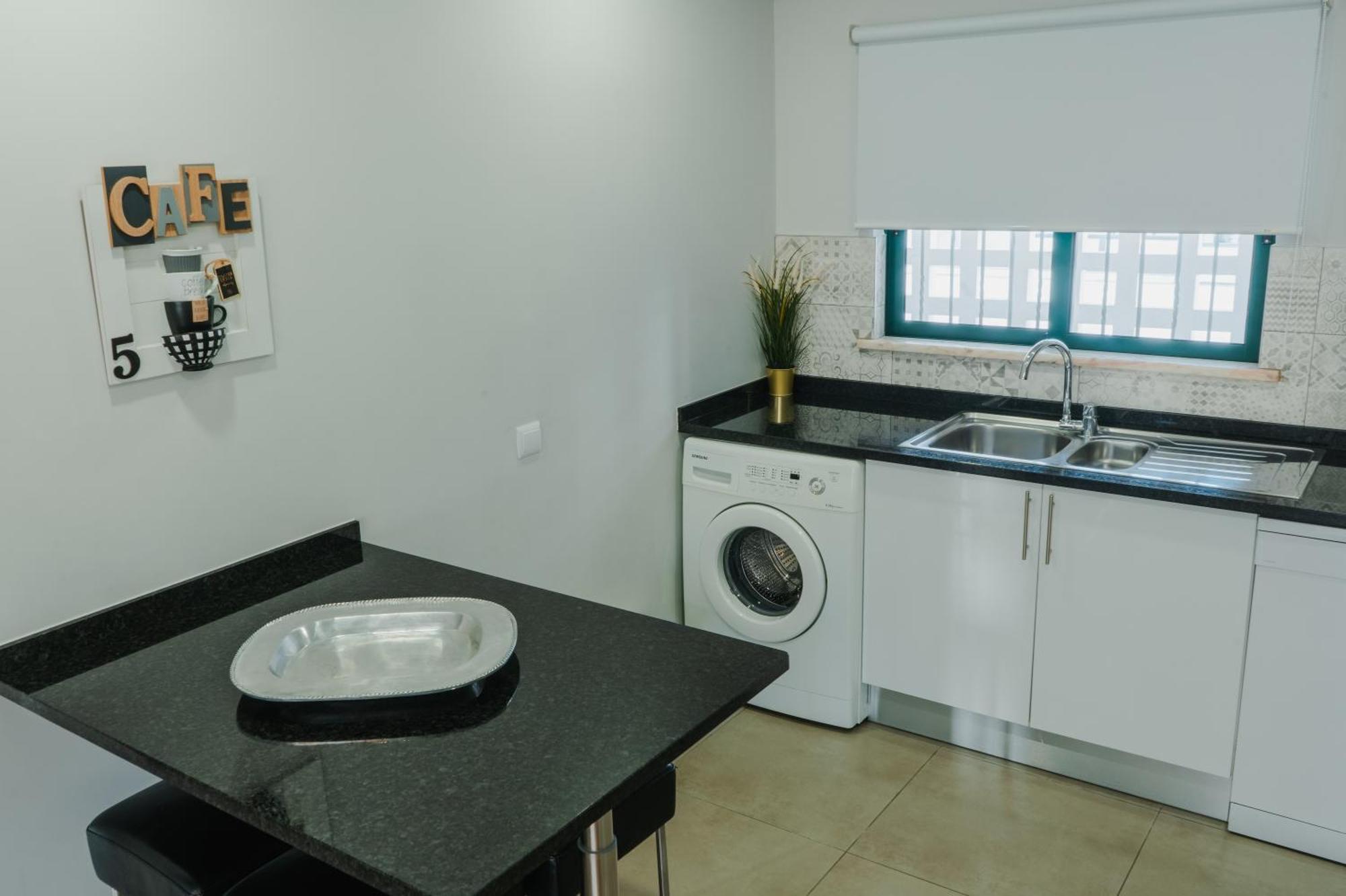 Comfort Zone Beach Apartment Quarteira Ngoại thất bức ảnh
