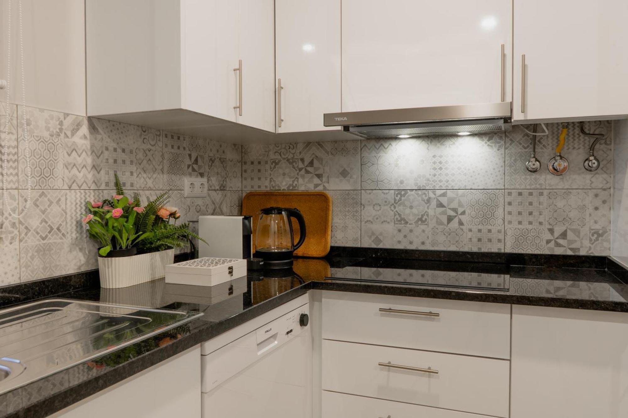 Comfort Zone Beach Apartment Quarteira Ngoại thất bức ảnh